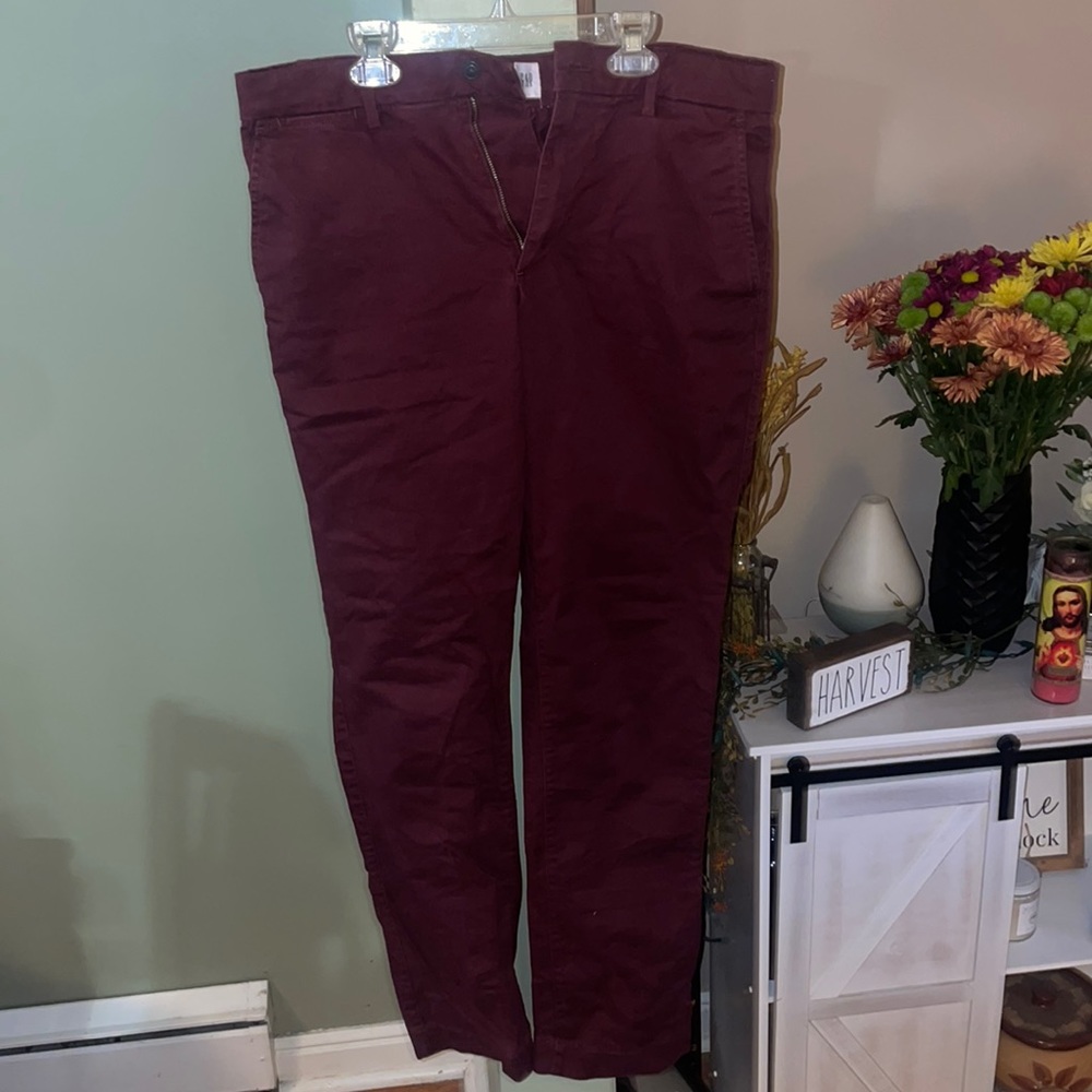 GAP maroon khakis